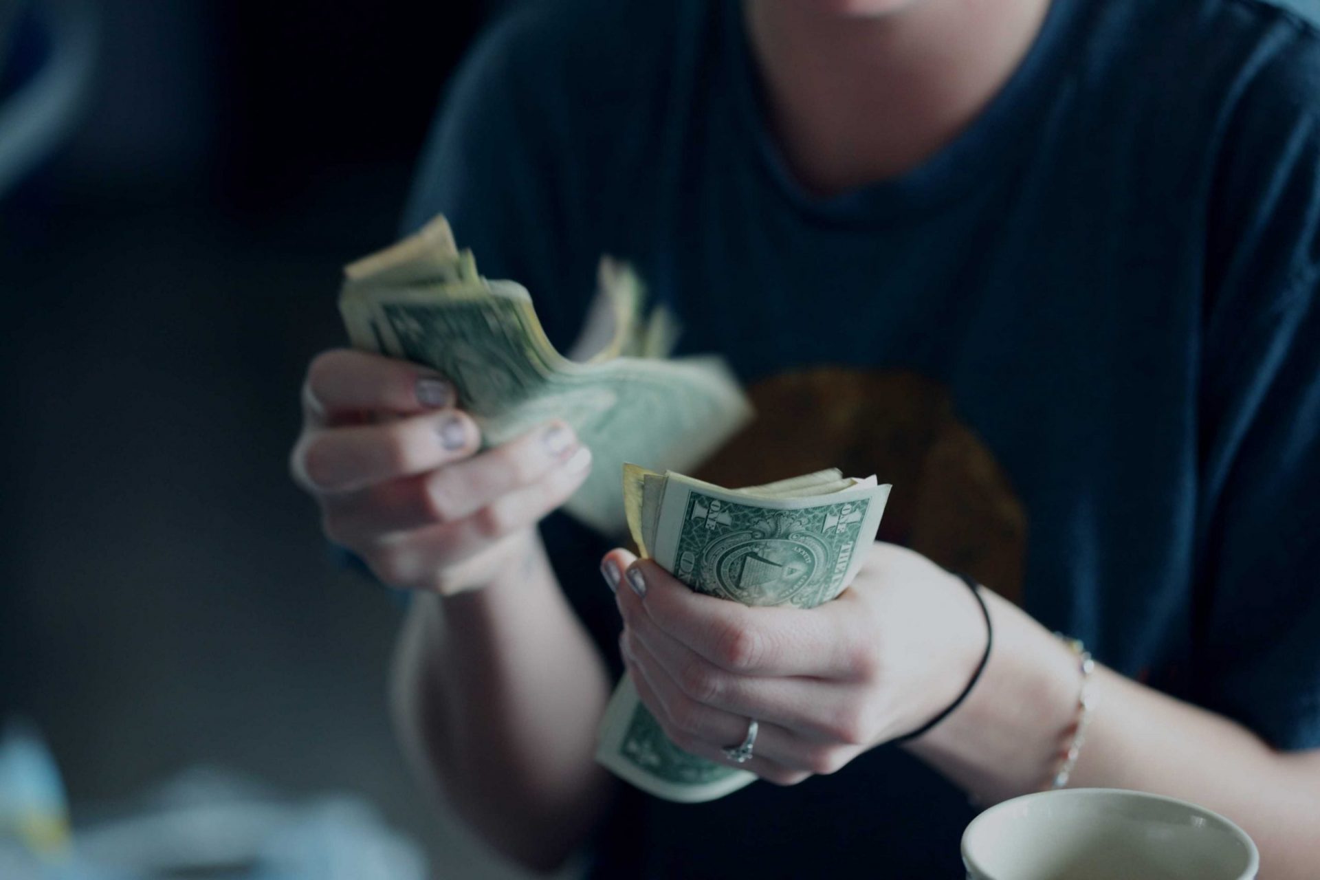 finances-mental-health-flourish-psychology finances and mental health
